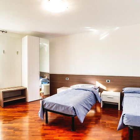 Il Roseto Di Marina Hotel Lucino Екстериор снимка